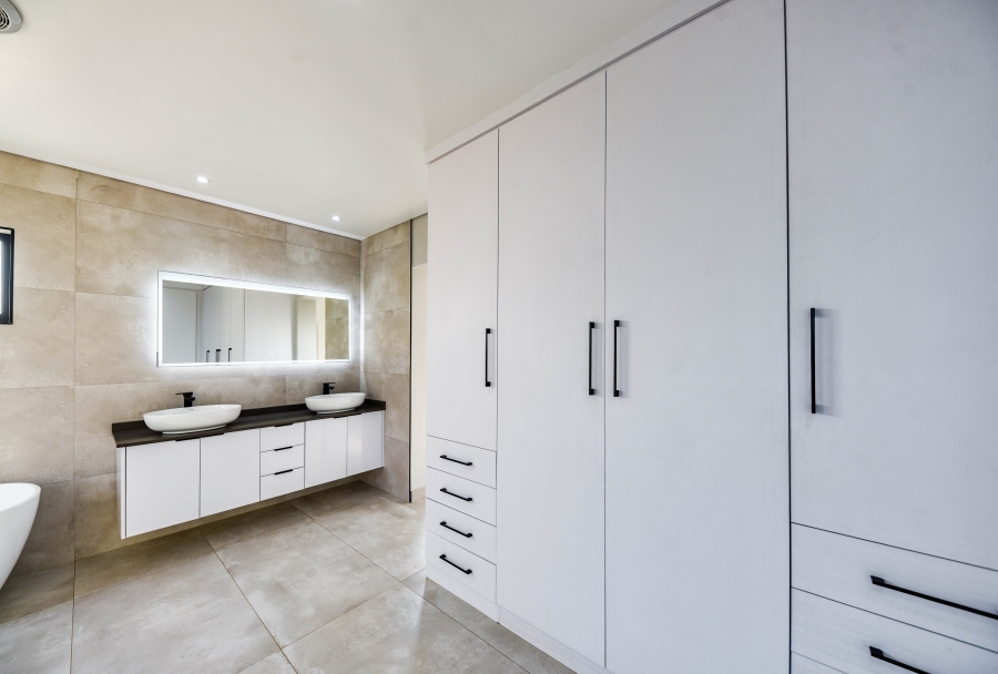 4 Bedroom Property for Sale in Fountainbrook Estate Gauteng