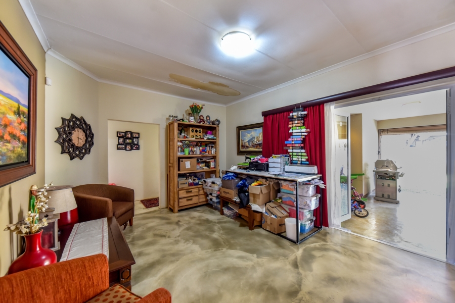 4 Bedroom Property for Sale in Garsfontein Gauteng