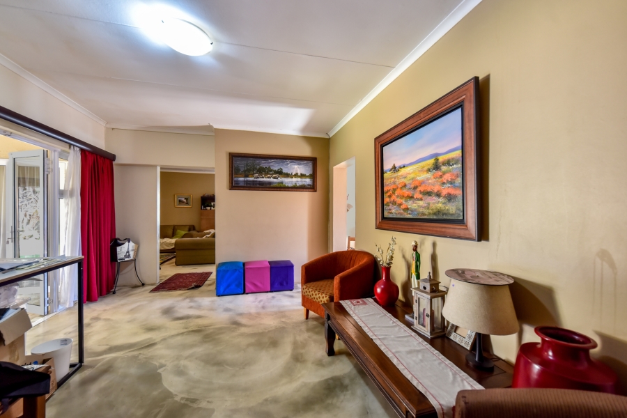 4 Bedroom Property for Sale in Garsfontein Gauteng