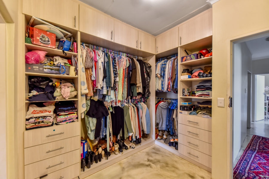 4 Bedroom Property for Sale in Garsfontein Gauteng
