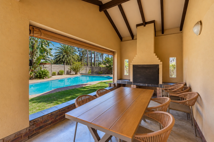 4 Bedroom Property for Sale in Garsfontein Gauteng