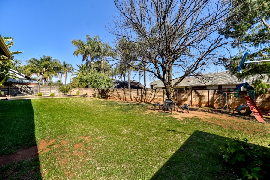 4 Bedroom Property for Sale in Garsfontein Gauteng