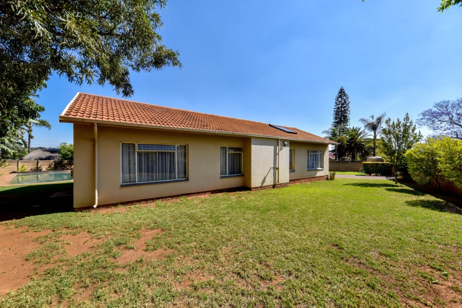 4 Bedroom Property for Sale in Garsfontein Gauteng
