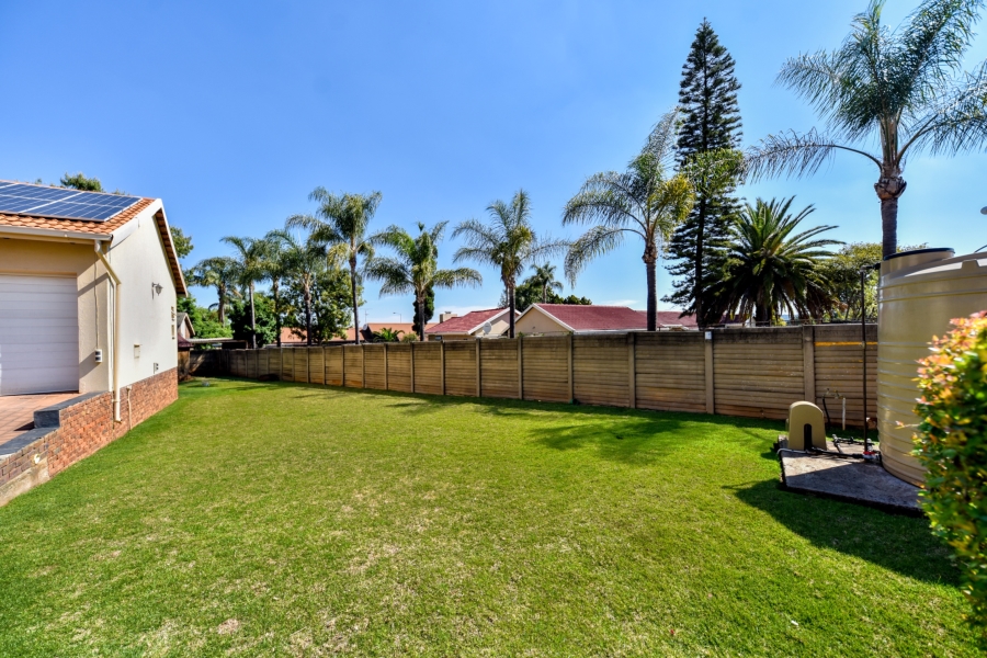 4 Bedroom Property for Sale in Garsfontein Gauteng