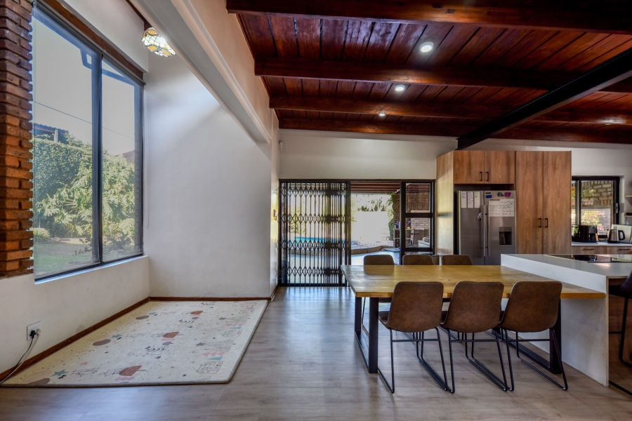 4 Bedroom Property for Sale in Garsfontein Gauteng