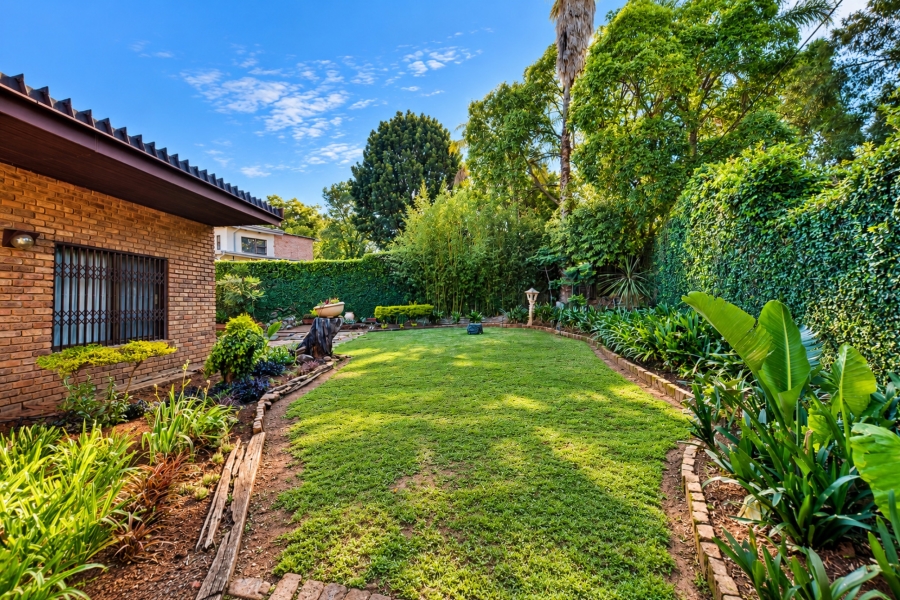 4 Bedroom Property for Sale in Garsfontein Gauteng