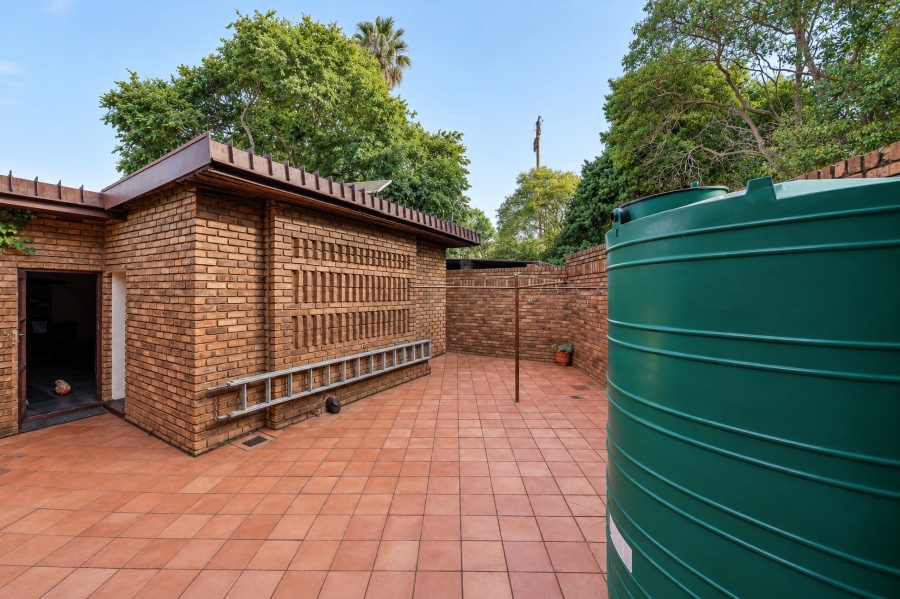 4 Bedroom Property for Sale in Garsfontein Gauteng