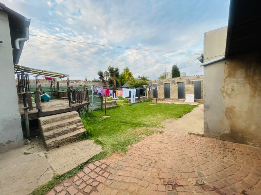 5 Bedroom Property for Sale in Delville Gauteng