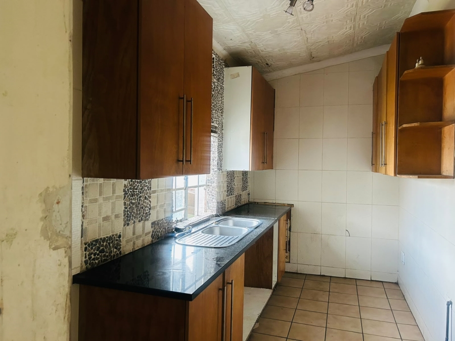 5 Bedroom Property for Sale in Delville Gauteng
