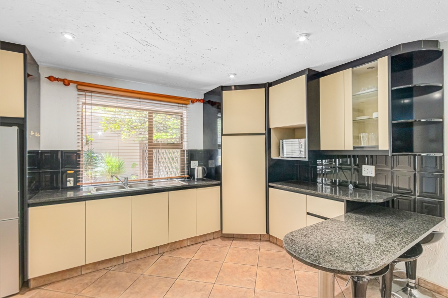 5 Bedroom Property for Sale in Kyalami Estates Gauteng