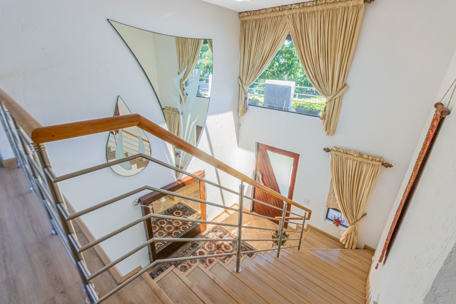 5 Bedroom Property for Sale in Kyalami Estates Gauteng
