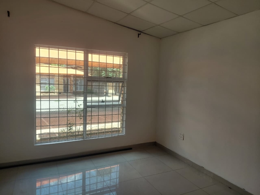 To Let 2 Bedroom Property for Rent in Three Rivers Gauteng