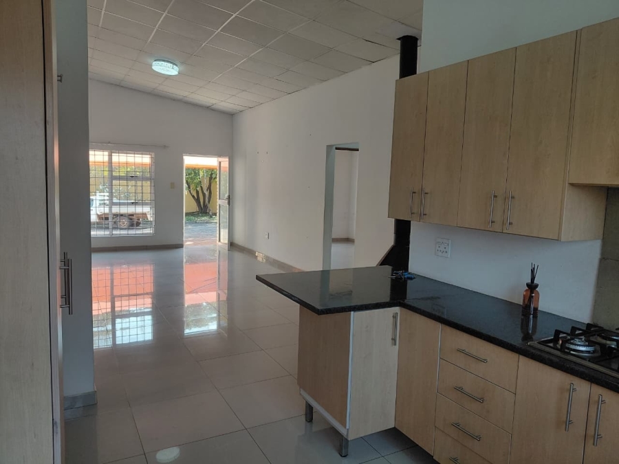 To Let 2 Bedroom Property for Rent in Three Rivers Gauteng