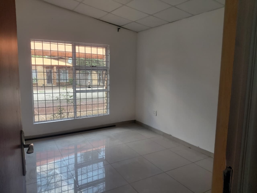 To Let 2 Bedroom Property for Rent in Three Rivers Gauteng