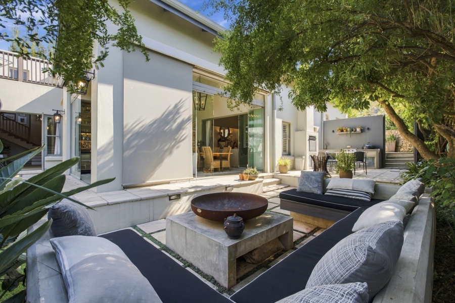 4 Bedroom Property for Sale in Helderfontein Estate Gauteng