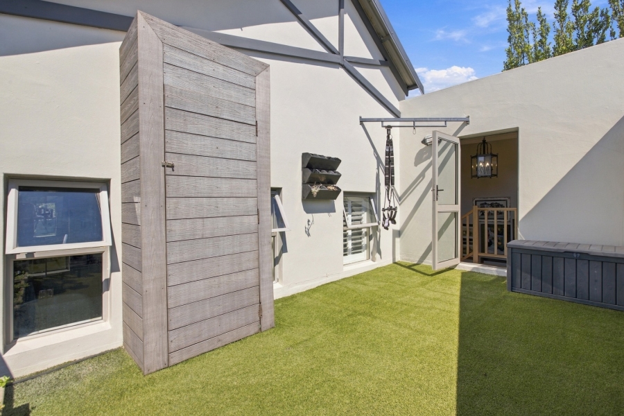 4 Bedroom Property for Sale in Helderfontein Estate Gauteng