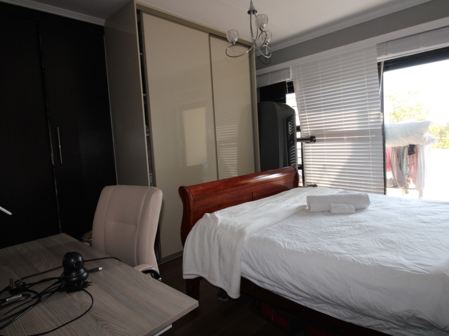 To Let 3 Bedroom Property for Rent in Douglasdale Gauteng