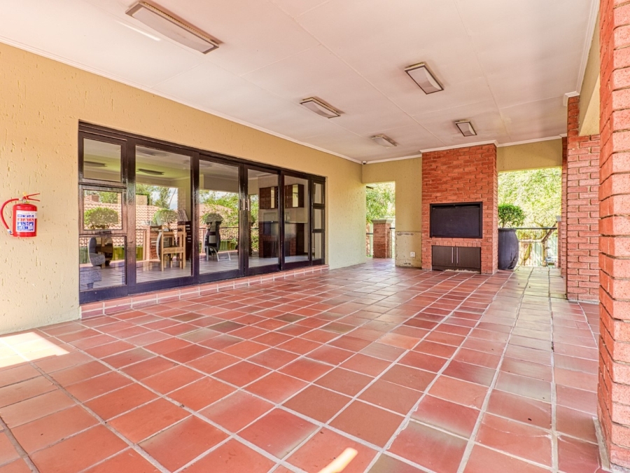 To Let 3 Bedroom Property for Rent in Douglasdale Gauteng