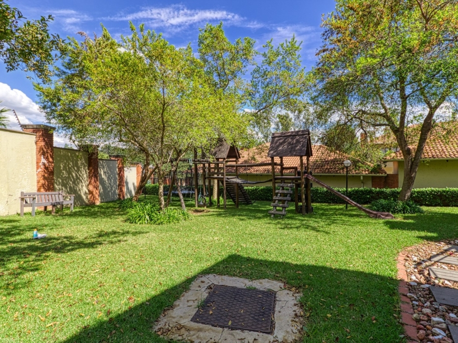To Let 3 Bedroom Property for Rent in Douglasdale Gauteng