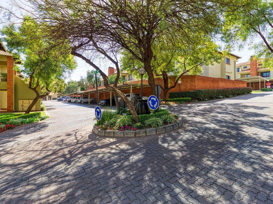 To Let 3 Bedroom Property for Rent in Douglasdale Gauteng