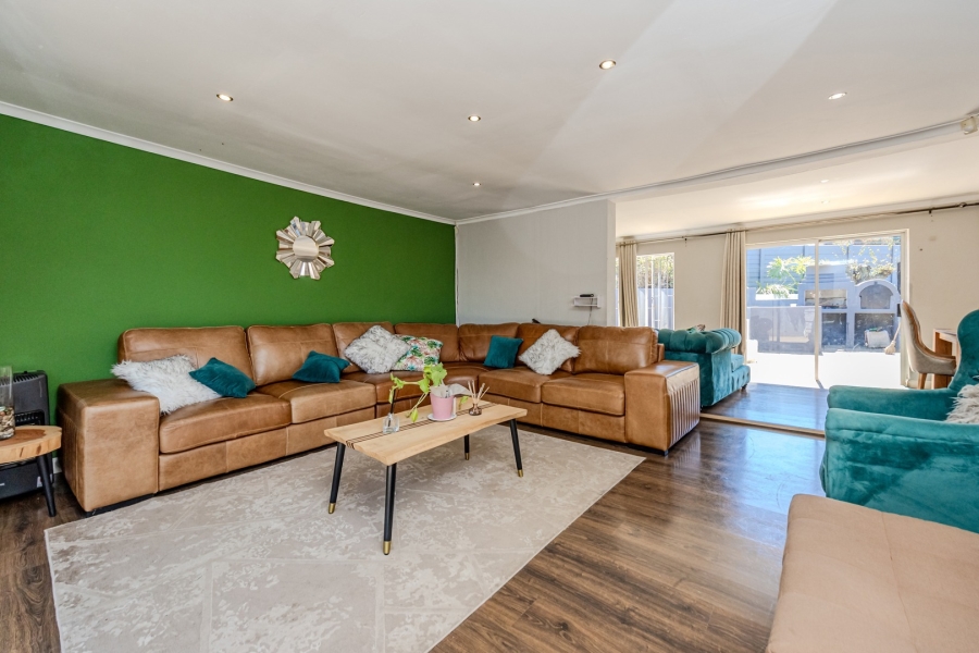3 Bedroom Property for Sale in Weltevreden Park Gauteng