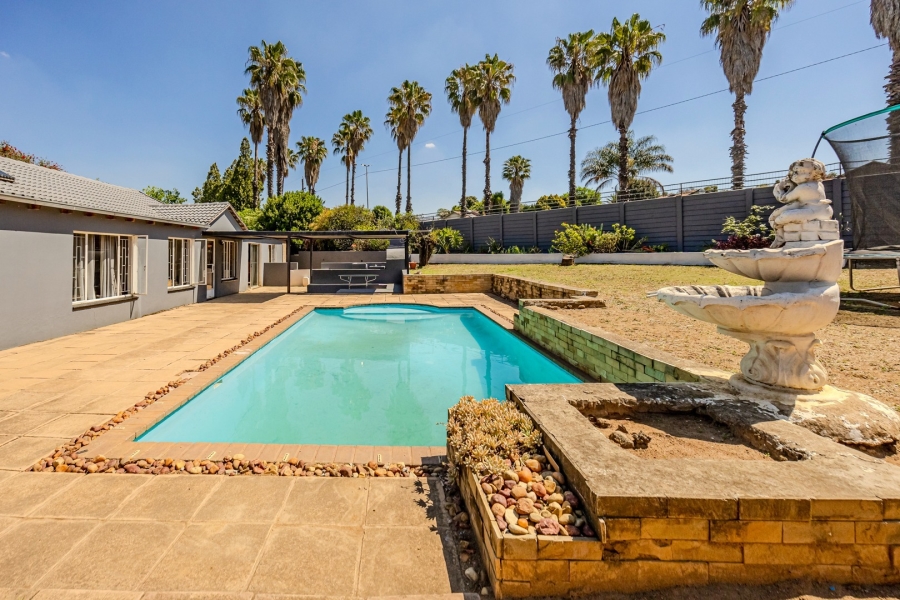 3 Bedroom Property for Sale in Weltevreden Park Gauteng