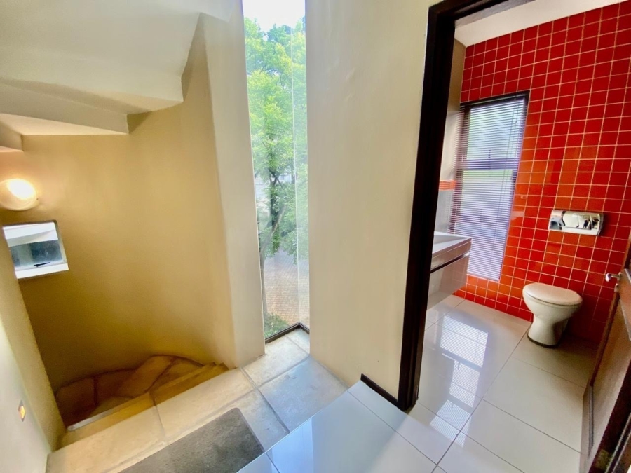To Let 2 Bedroom Property for Rent in Illovo Gauteng
