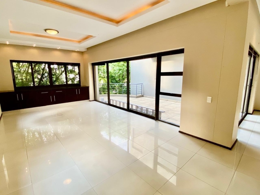 To Let 2 Bedroom Property for Rent in Illovo Gauteng