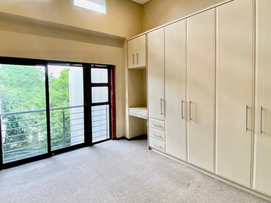 To Let 2 Bedroom Property for Rent in Illovo Gauteng