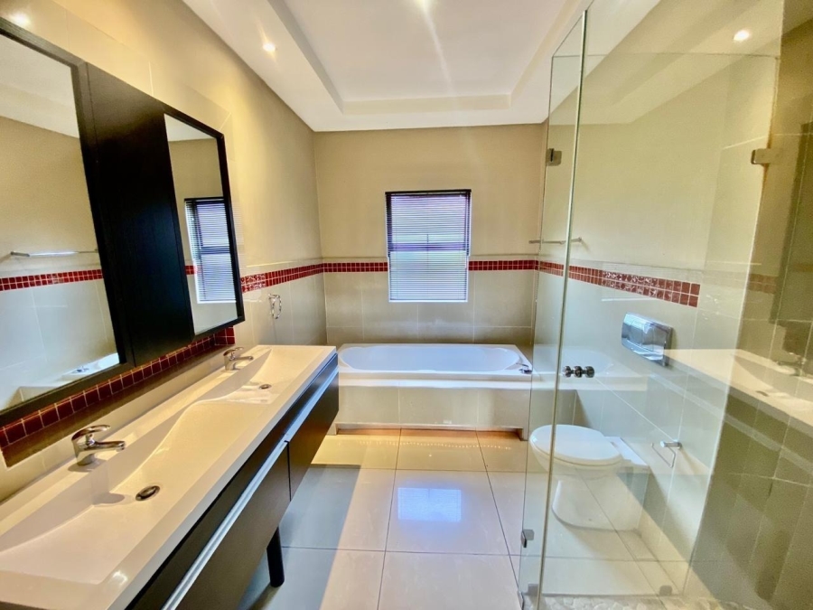To Let 2 Bedroom Property for Rent in Illovo Gauteng