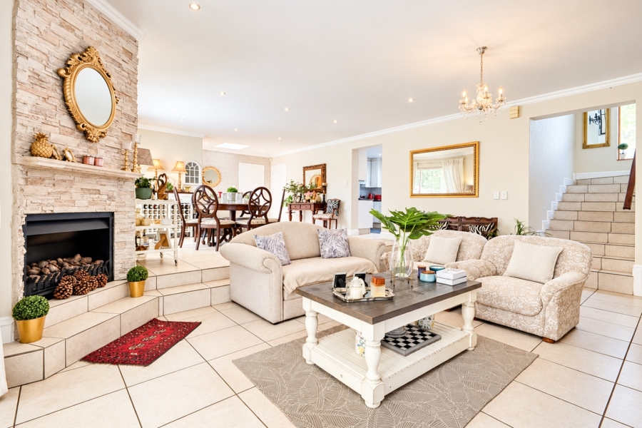 4 Bedroom Property for Sale in Magaliessig Gauteng