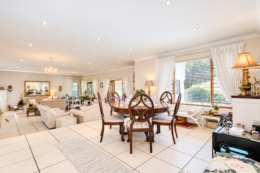 4 Bedroom Property for Sale in Magaliessig Gauteng