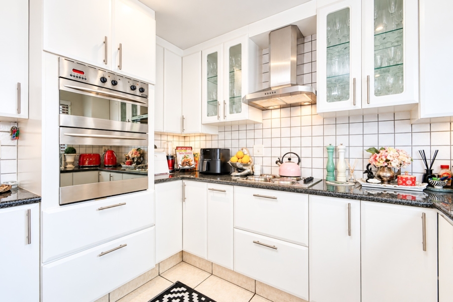 4 Bedroom Property for Sale in Magaliessig Gauteng