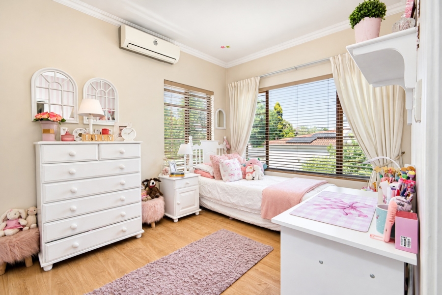 4 Bedroom Property for Sale in Magaliessig Gauteng