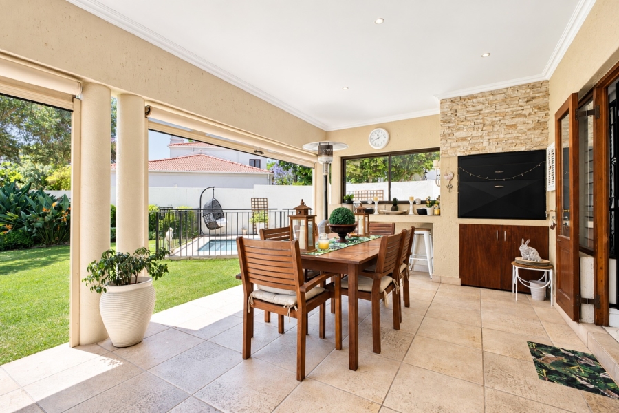 4 Bedroom Property for Sale in Magaliessig Gauteng