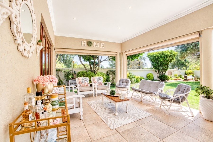 4 Bedroom Property for Sale in Magaliessig Gauteng