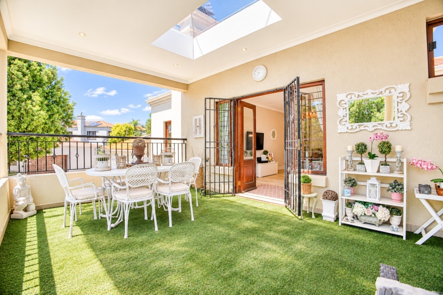 4 Bedroom Property for Sale in Magaliessig Gauteng