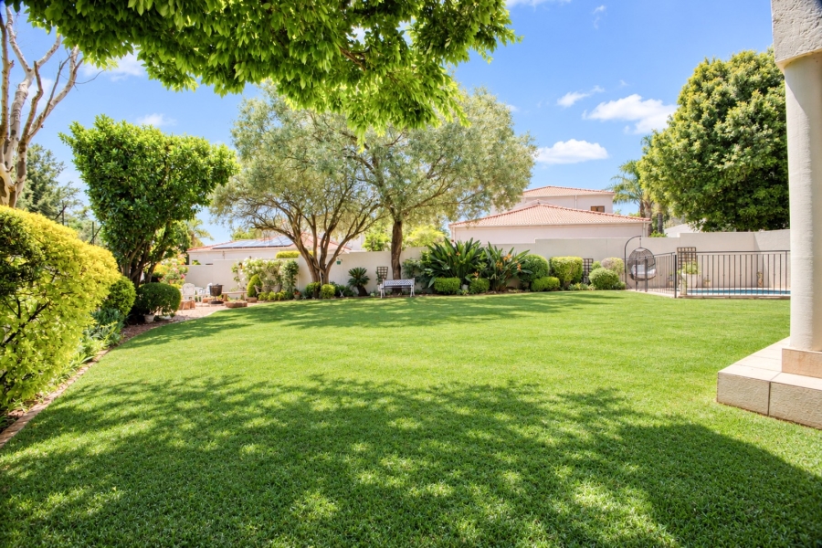 4 Bedroom Property for Sale in Magaliessig Gauteng