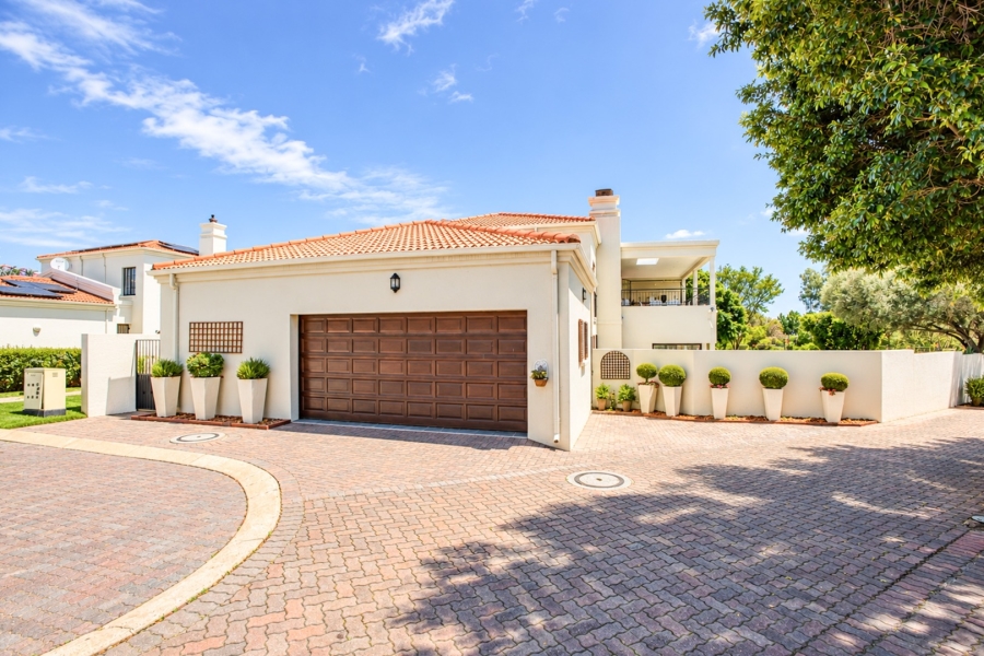 4 Bedroom Property for Sale in Magaliessig Gauteng
