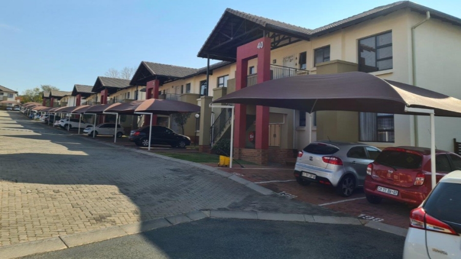 2 Bedroom Property for Sale in Gleneagles Gauteng
