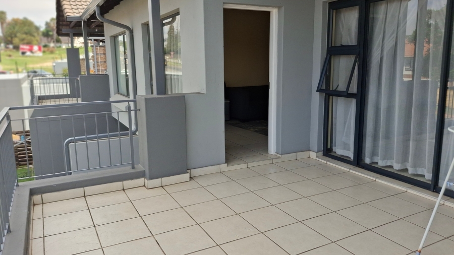 2 Bedroom Property for Sale in Gleneagles Gauteng