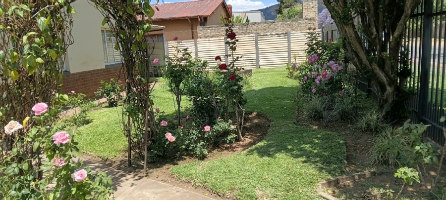 6 Bedroom Property for Sale in Pretoria North Gauteng