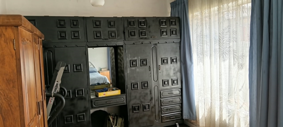 6 Bedroom Property for Sale in Pretoria North Gauteng