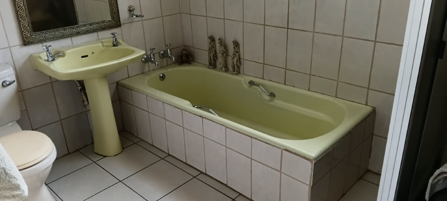 6 Bedroom Property for Sale in Pretoria North Gauteng