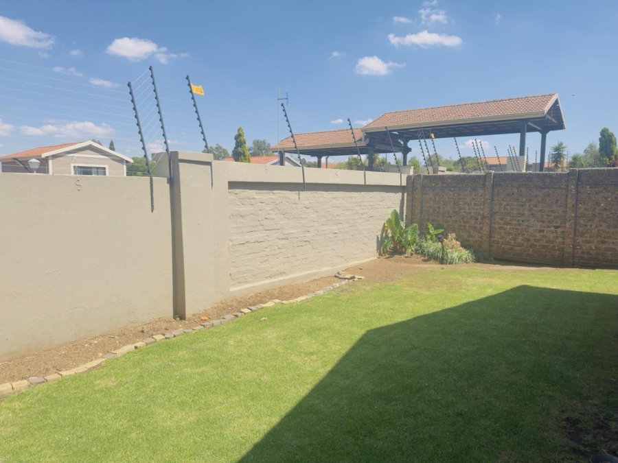 To Let 3 Bedroom Property for Rent in Carlswald Gauteng