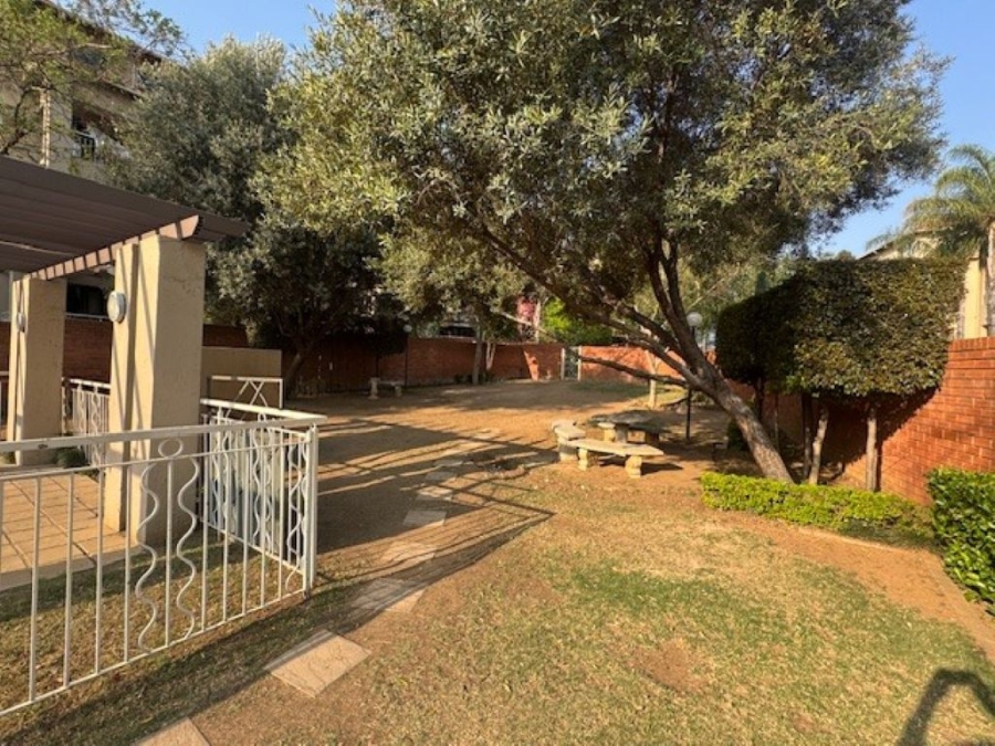 To Let 2 Bedroom Property for Rent in Sunninghill Gauteng