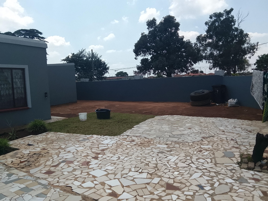 4 Bedroom Property for Sale in Roodekop Gauteng