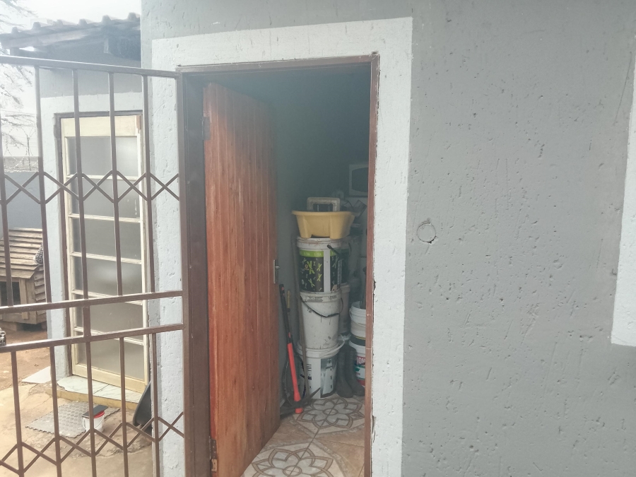 4 Bedroom Property for Sale in Roodekop Gauteng