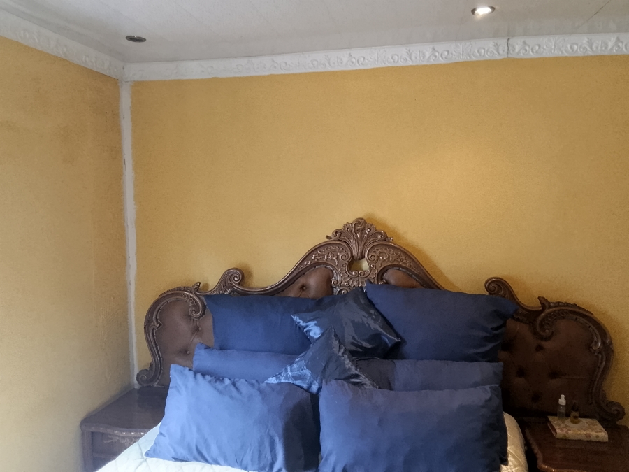 4 Bedroom Property for Sale in Roodekop Gauteng
