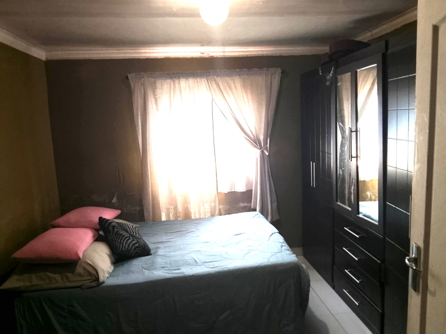 4 Bedroom Property for Sale in Roodekop Gauteng